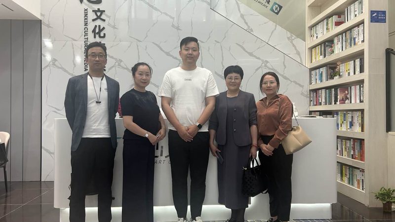 碳纤维短视频三脚架报价